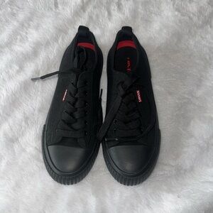 Levi's 4.5 big kids Black Lace-Up Sneakers